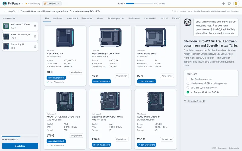 Kundenauftrag „Büro-PC für Frau Lehmann“: der Laden mit Produktkarten, links der Warenkorb mit Gehäuse, Board und CPU und „460 € von 900 €“, rechts die Prüfliste des Auftrags